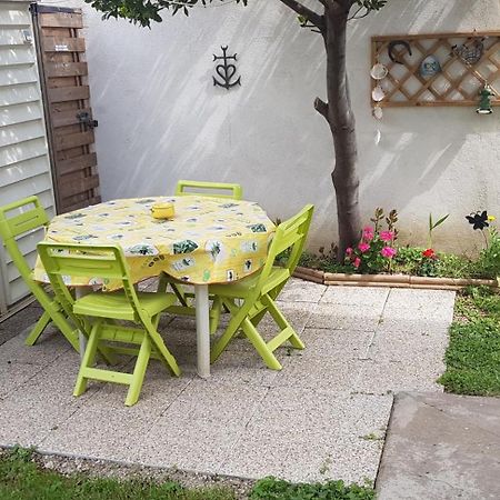 Superbe T2 Avec Jardin, Piscine-Enfant Et Parking Apartment Arles Exterior photo